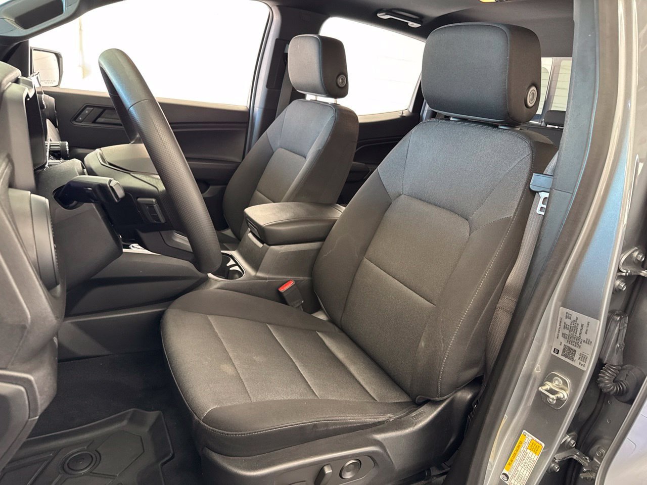 Used 2024 Chevrolet Colorado Trail Boss w/ Technology Package AWD/4WD image 15