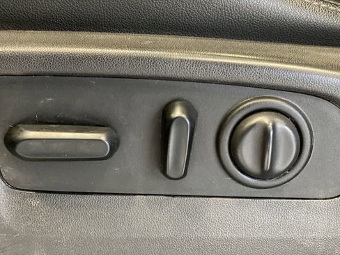 Used 2019 Chevrolet Silverado 1500 LTZ w/ LTZ Premium Package image 15