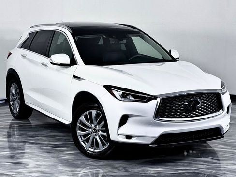 Used 2023 INFINITI QX50 Luxe AWD/4WD image 3