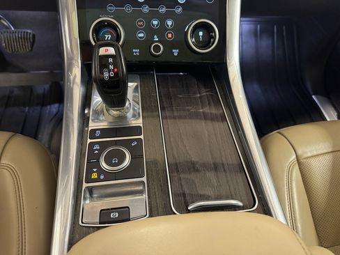 Used 2020 Land Rover Range Rover Sport HSE image 24