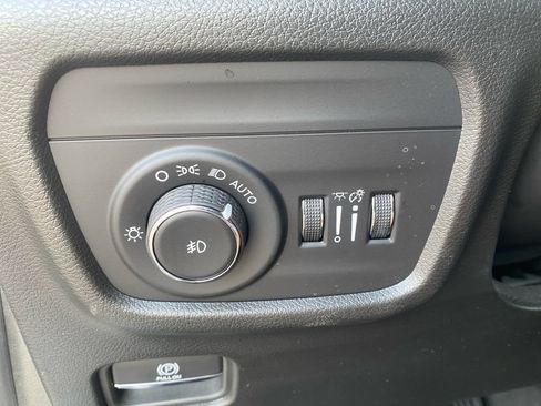 Used 2023 Jeep Grand Cherokee L Overland AWD/4WD image 24