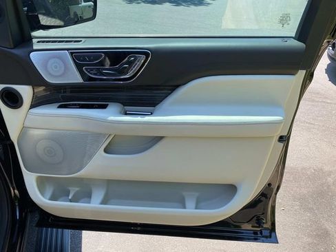 Certified 2023 Lincoln Navigator Black Label AWD/4WD image 37