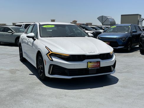 Certified 2025 Kia K5 LXS FWD image 10