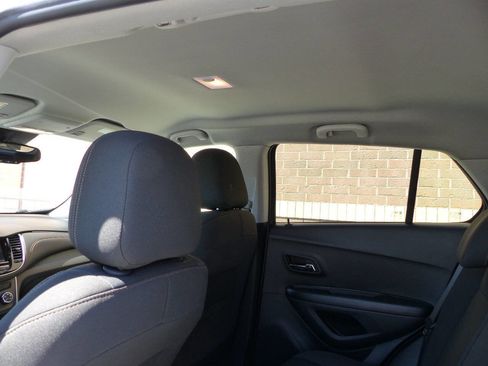 Used 2022 Chevrolet Trax LS w/ Tint and Cruise Package image 19