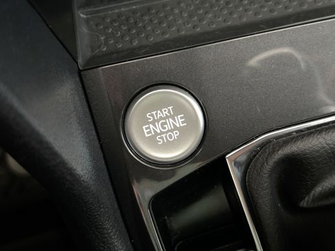 Certified 2023 Volkswagen Tiguan SEL R-Line image 27