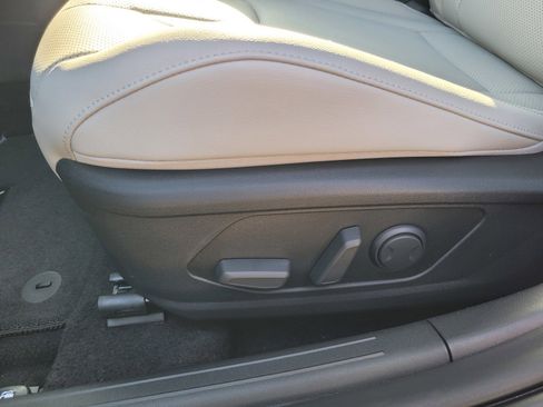 New 2026 Hyundai Elantra Limited image 13