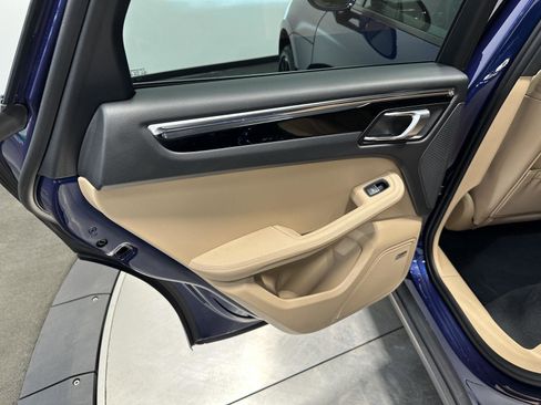 Certified 2026 Porsche Macan AWD/4WD image 33