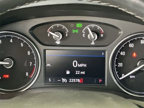 Used 2023 Buick Enclave Essence image 19