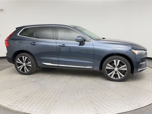 Certified 2023 Volvo XC60 B5 Plus w/ Climate Package image 9