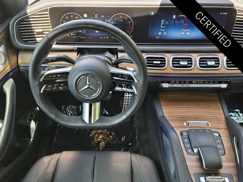 Used 2024 Mercedes-Benz GLS 580 4MATIC image 23