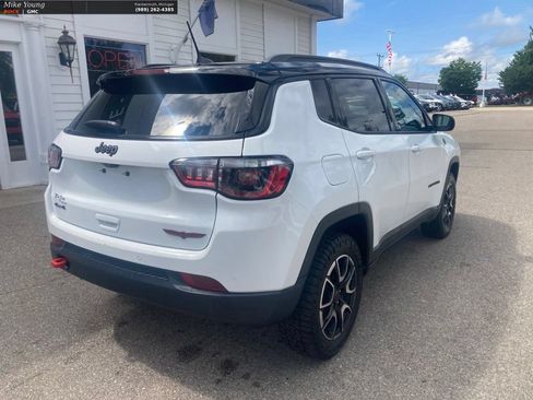 Used 2025 Jeep Compass Trailhawk AWD/4WD image 5