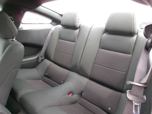 Used 2014 Ford Mustang Coupe RWD image 15