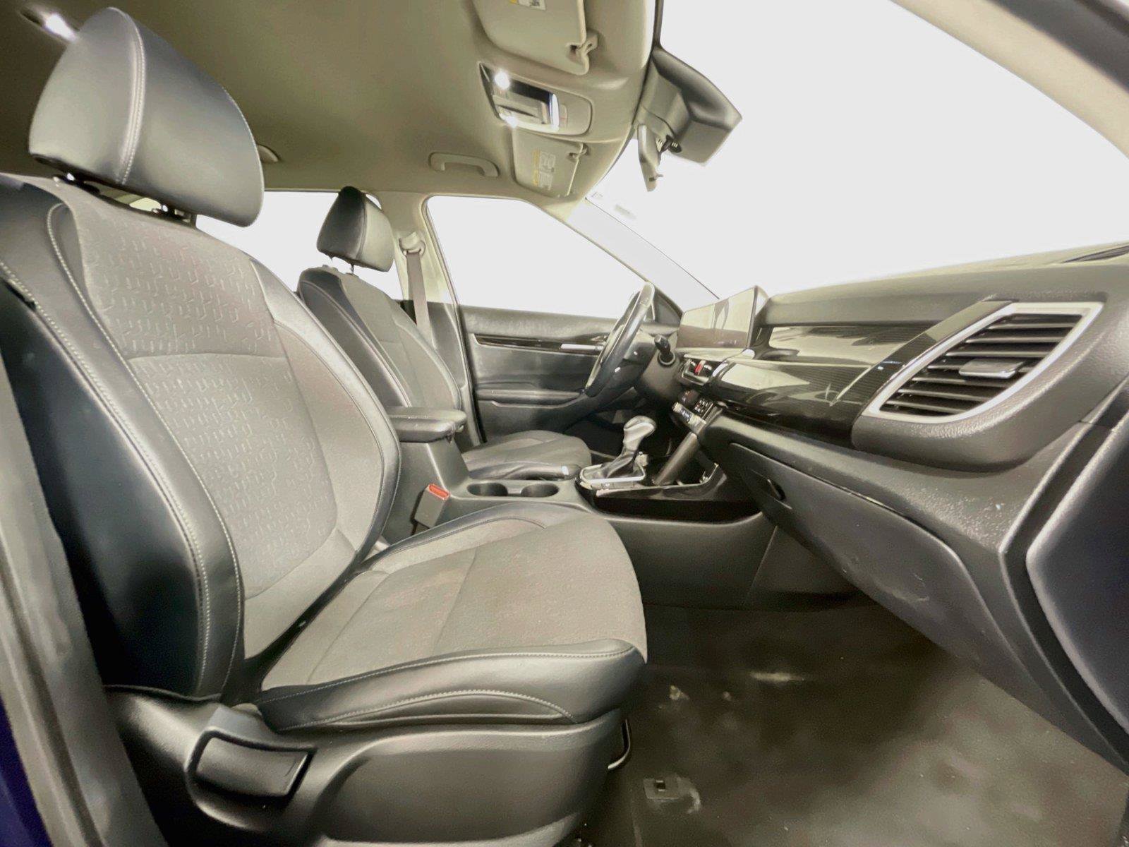 Used 2024 Kia Seltos S FWD image 27