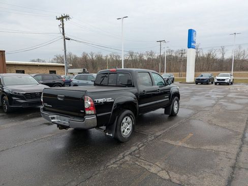 Used 2015 Toyota Tacoma 4x4 Double Cab w/ TRD Off-Road Package image 3