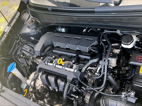 Used 2025 Hyundai Venue SEL FWD image 33
