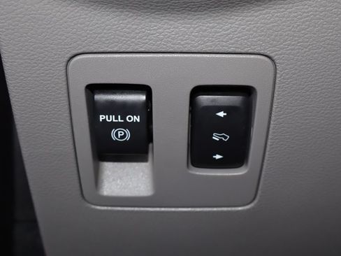 Used 2020 Ford F150 XLT w/ Equipment Group 302A Luxury AWD/4WD image 22
