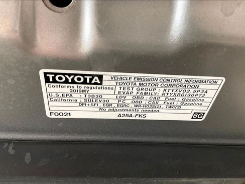 Used 2019 Toyota Camry XLE FWD image 31