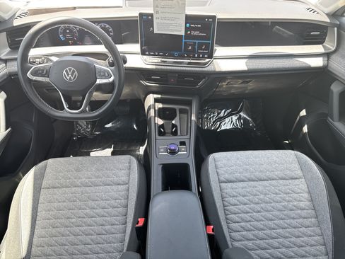 Used 2025 Volkswagen Tiguan S FWD image 12