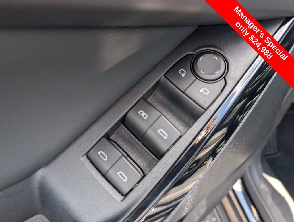 Used 2026 Chevrolet Equinox LT w/ Convenience Package II FWD image 15