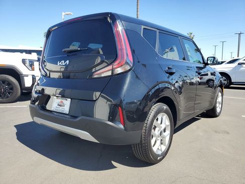 Used 2023 Kia Soul S image 4