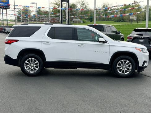 Used 2019 Chevrolet Traverse LT FWD image 4