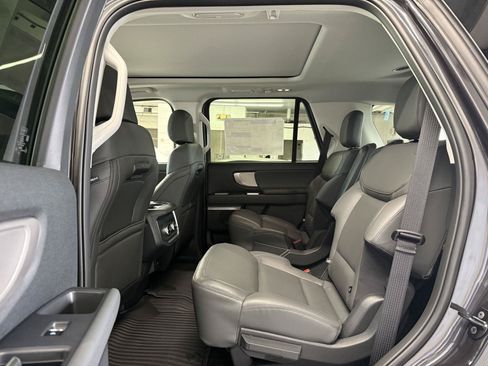 New 2026 Ford Expedition Active AWD/4WD image 19