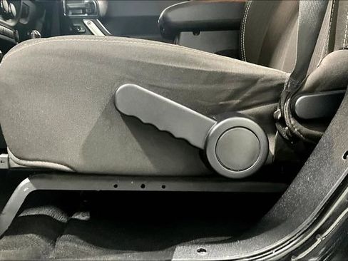 Used 2016 Jeep Wrangler Unlimited Rubicon w/ Dual Top Group image 18