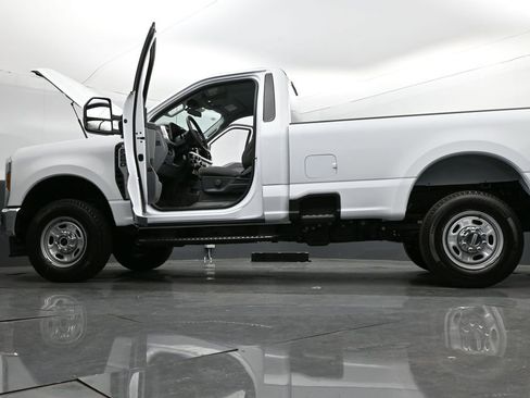 New 2026 Ford F250 XL image 28
