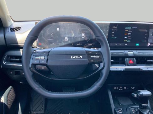 Certified 2025 Kia K4 EX FWD image 6