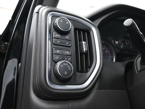 Used 2019 Chevrolet Silverado 1500 LT Trail Boss w/ Convenience Package AWD/4WD image 23
