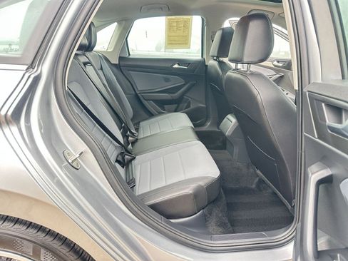 Used 2025 Volkswagen Jetta SE image 25