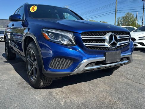 Used 2019 Mercedes-Benz GLC 300 4MATIC image 11