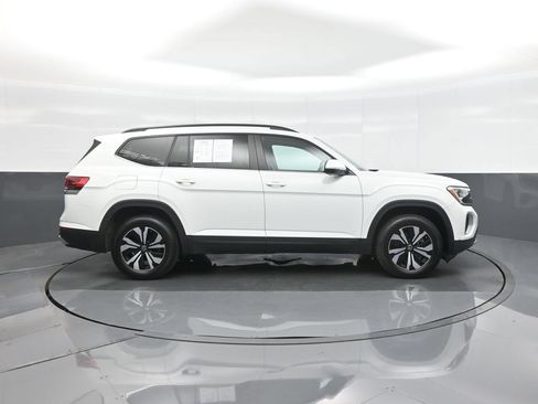 Used 2024 Volkswagen Atlas SE AWD/4WD image 8