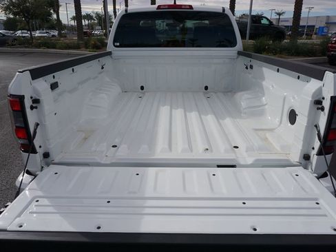 Certified 2025 Nissan Frontier SV image 8