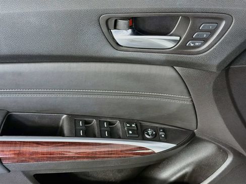 Used 2016 Acura TLX w/ Technology Package FWD image 22