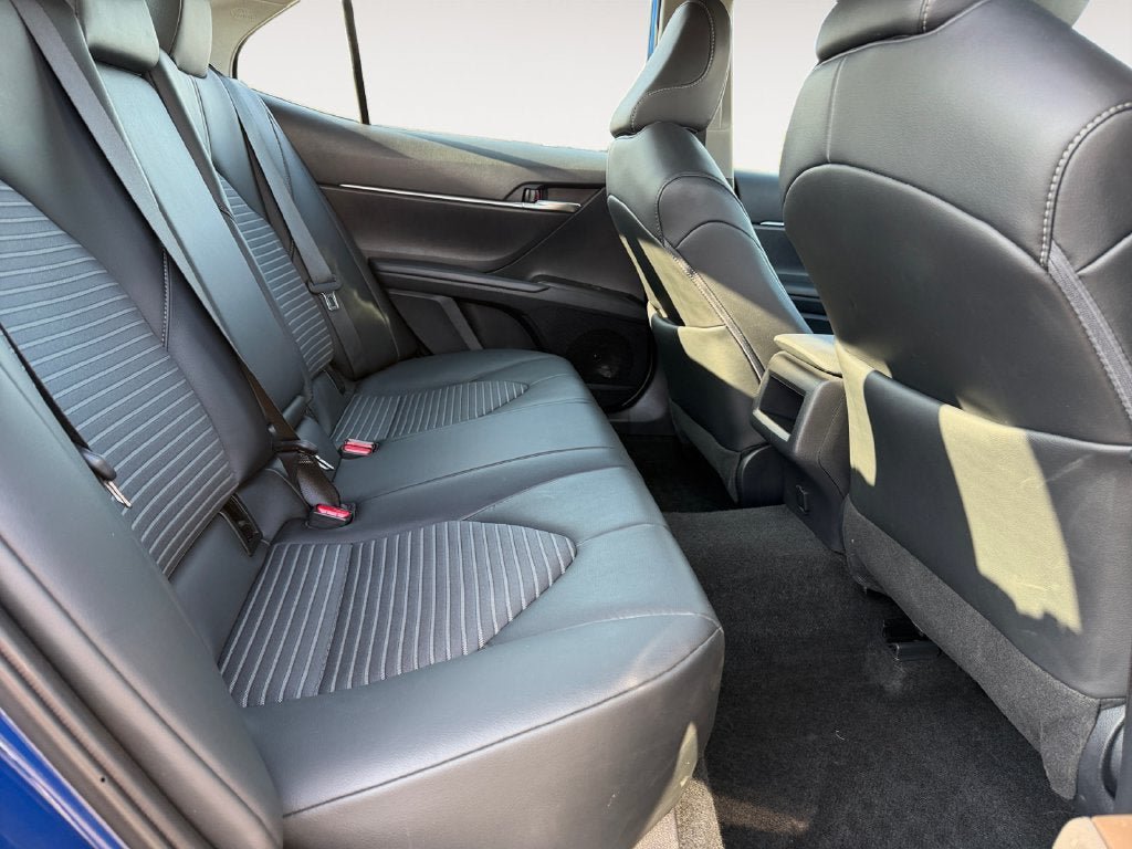 Used 2024 Toyota Camry SE AWD/4WD image 23