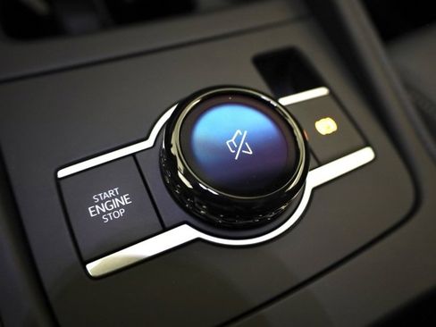 New 2025 Volkswagen Tiguan SE image 21