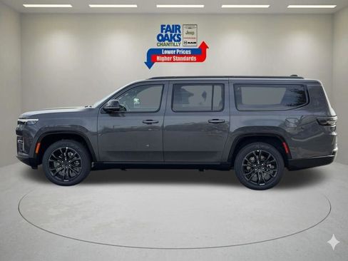 New 2026 Jeep Grand Wagoneer L Summit image 9