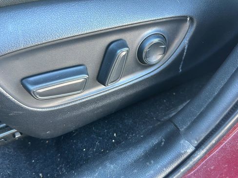 Used 2020 Toyota RAV4 XLE w/ XLE Grade Weather Package image 10