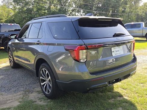Used 2025 Ford Explorer ST-Line AWD/4WD image 12