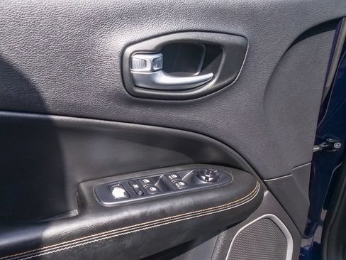 Used 2021 Jeep Compass Latitude FWD image 19