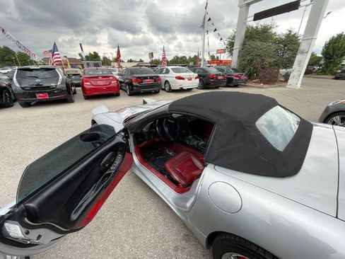 Used 1998 Chevrolet Corvette Convertible w/ Performance Handling Pkg image 39