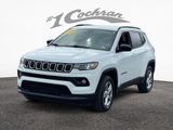 Used 2024 Jeep Compass Latitude image 3