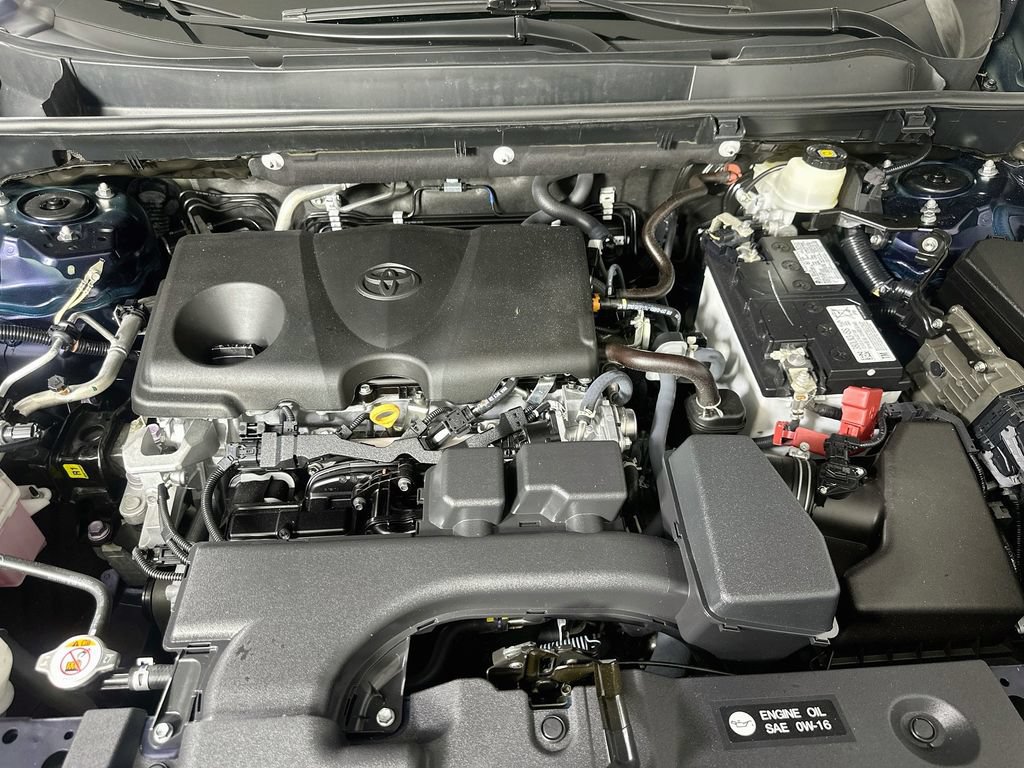 Used 2022 Toyota RAV4 XLE Premium FWD image 10