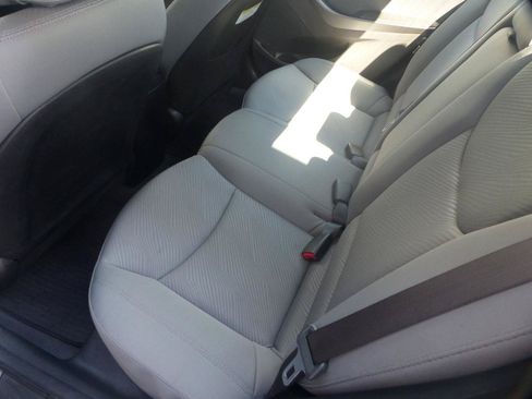 Used 2013 Hyundai Elantra GLS w/ Preferred Pkg FWD image 13