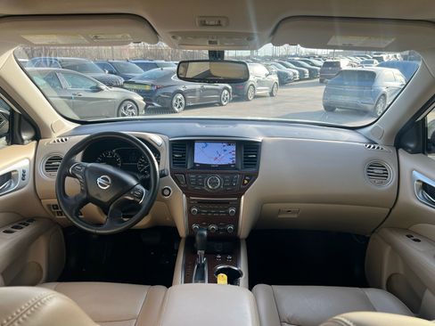 Used 2019 Nissan Pathfinder Platinum image 21