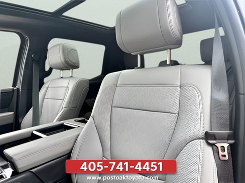 Used 2025 Toyota Tundra Limited AWD/4WD image 26