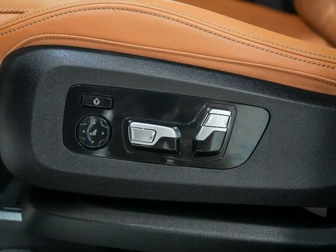 Used 2026 BMW X5 M60i AWD/4WD image 25