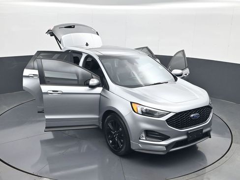 Used 2022 Ford Edge ST-Line w/ Class II Trailer Tow Package AWD/4WD image 29