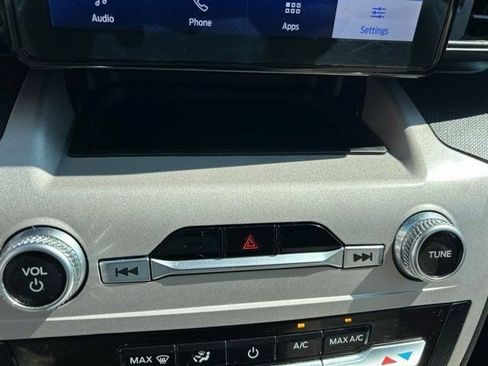 Used 2023 Ford Explorer 4WD image 31
